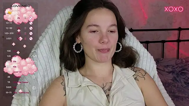 lil luna x online show from October 2025 05:54:02 PM