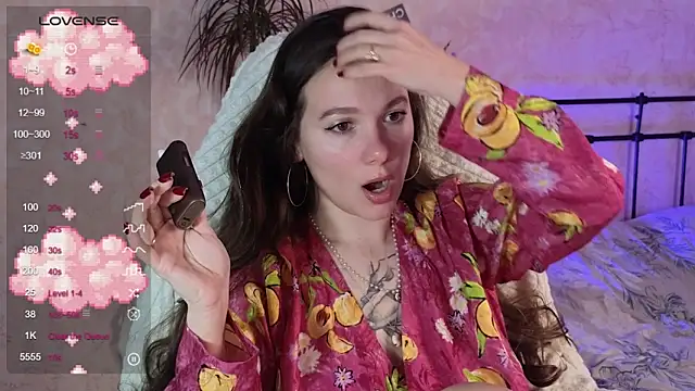 lil luna x online show from April 2026 11:03:02 AM