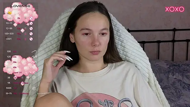 lil luna x online show from October 2025 08:53:02 PM