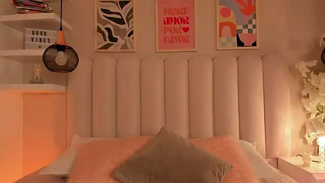 cute  cherry  online show from December 2025 12:11:01 PM