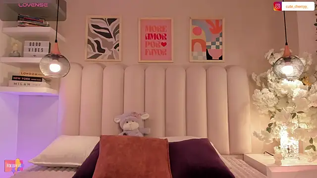 cute  cherry  online show from November 2025 08:24:01 PM