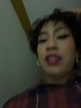 ZahaRoseee online show from May 2026 04:05:01 AM