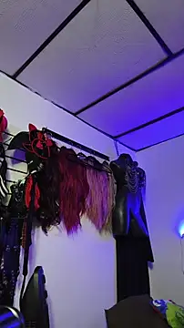 mal x online show from February 2026 05:25:01 AM