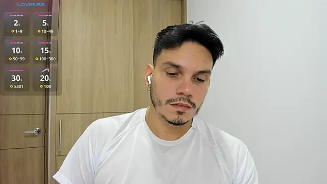 Snapshot of alejandro_stark chatting on October 2025 10:04:01 AM alejandro stark online show from October 2025 10:04:01 AM