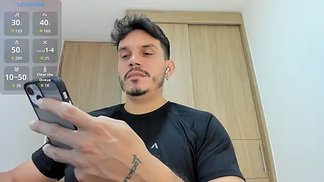 Snapshot of alejandro_stark chatting on October 2025 04:00:01 AM alejandro stark online show from October 2025 04:00:01 AM