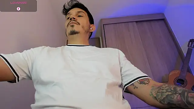 alejandro stark online show from May 2026 09:29:02 PM
