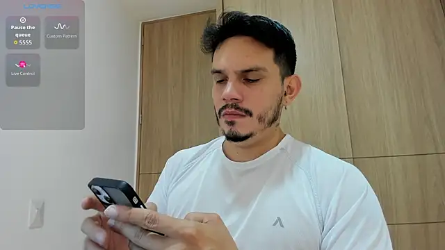 Snapshot of alejandro_stark chatting on November 2025 10:53:01 AM alejandro stark online show from November 2025 10:53:01 AM