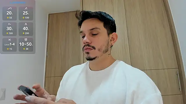 Snapshot of alejandro_stark chatting on November 2025 07:53:01 AM alejandro stark online show from November 2025 07:53:01 AM