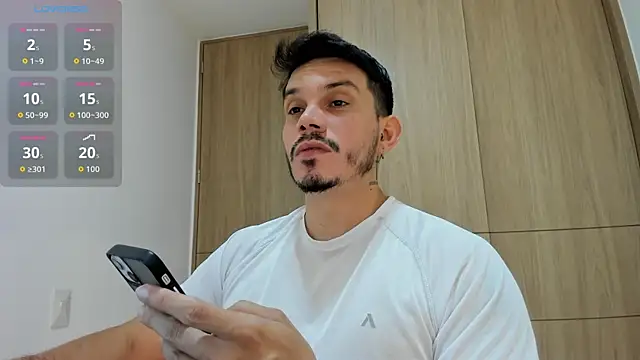 Snapshot of alejandro_stark chatting on November 2025 09:35:02 AM alejandro stark online show from November 2025 09:35:02 AM