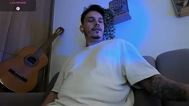 alejandro stark online show from April 2026 12:47:02 AM