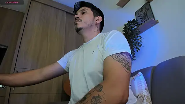 alejandro stark online show from June 2026 08:08:02 PM