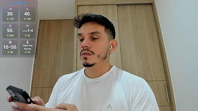 Snapshot of alejandro_stark chatting on November 2025 10:13:02 PM alejandro stark online show from November 2025 10:13:02 PM