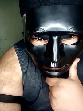 Snapshot of Kidding_Road chatting on November 2025 03:32:01 AM Kidding Road online show from November 2025 03:32:01 AM