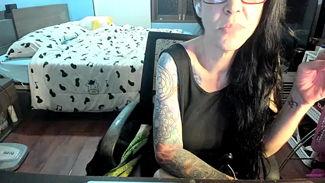 Snapshot of VenusX chatting on May 2026 08:30:02 PM VenusX online show from May 2026 08:30:02 PM