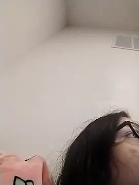 LiverandBrat77 online show from January 2026 01:45:01 AM