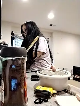 Snapshot of LiverandBrat77 chatting on October 2025 08:19:01 PM LiverandBrat77 online show from October 2025 08:19:01 PM