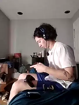 Snapshot of LiverandBrat77 chatting on January 2025 06:38:01 AM LiverandBrat77 online show from January 2025 06:38:01 AM