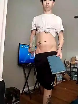 Snapshot of LiverandBrat77 chatting on February 2025 04:14:01 PM LiverandBrat77 online show from February 2025 04:14:01 PM