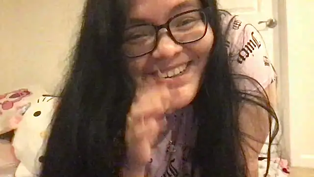 Snapshot of LiverandBrat77 chatting on October 2025 02:02:01 AM LiverandBrat77 online show from October 2025 02:02:01 AM