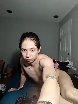 Snapshot of LiverandBrat77 chatting on March 2025 04:19:01 AM LiverandBrat77 online show from March 2025 04:19:01 AM