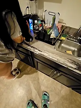 Snapshot of LiverandBrat77 chatting on September 2025 02:26:01 AM LiverandBrat77 online show from September 2025 02:26:01 AM