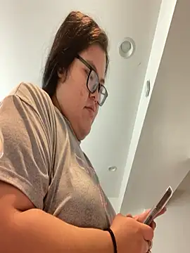 LiverandBrat77 online show from November 2025 05:57:01 PM