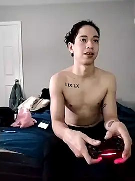 Snapshot of LiverandBrat77 chatting on December 2024 06:21:02 AM LiverandBrat77 online show from December 2024 06:21:02 AM