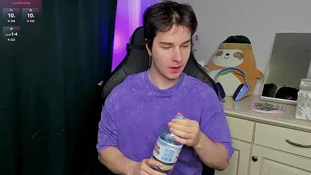 Vincent Strong online show from February 2026 01:02:01 PM