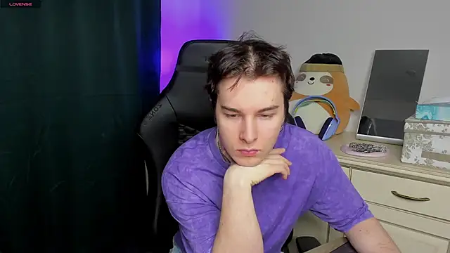 Vincent Strong online show from February 2026 08:49:02 AM