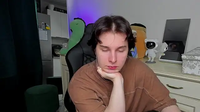 Vincent Strong online show from April 2026 09:38:01 AM