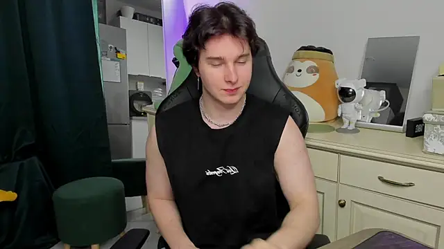 Vincent Strong online show from April 2026 09:33:01 AM