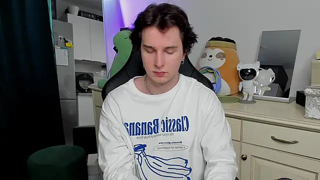 Vincent Strong online show from April 2026 09:21:02 AM