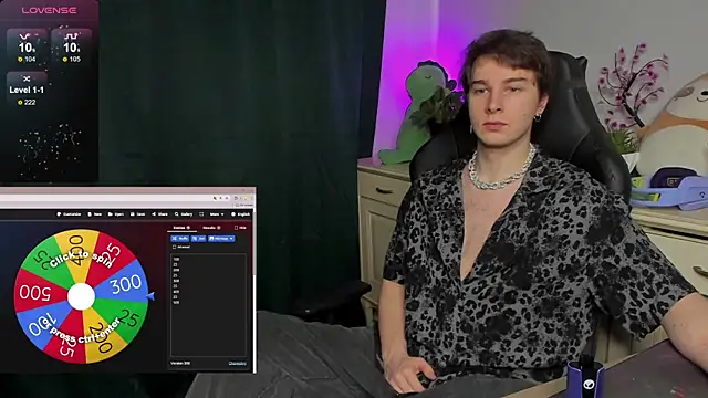 Snapshot of Vincent_Strong chatting on October 2025 09:45:02 AM Vincent Strong online show from October 2025 09:45:02 AM