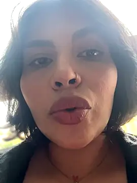 GigiiStone online show from October 2025 07:03:02 PM