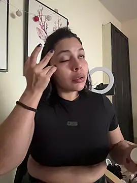 GigiiStone online show from April 2026 05:08:01 PM