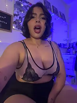 GigiiStone online show from November 2025 06:52:02 PM