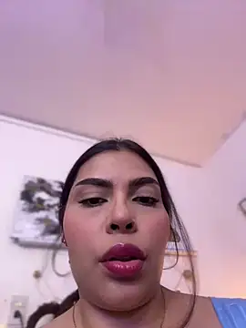Snapshot of GigiiStone chatting on January 2025 01:17:02 PM GigiiStone online show from January 2025 01:17:02 PM