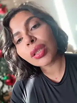 GigiiStone online show from November 2025 09:59:01 PM