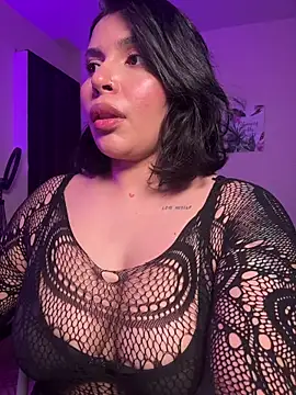 GigiiStone online show from April 2026 11:50:01 PM