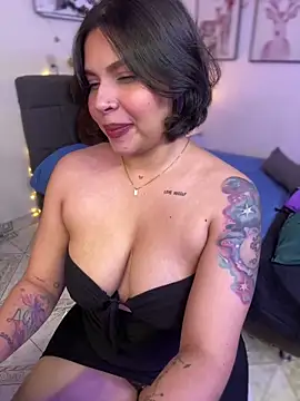 Snapshot of GigiiStone chatting on February 2025 08:47:02 PM GigiiStone online show from February 2025 08:47:02 PM