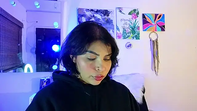 GigiiStone online show from October 2025 10:00:01 PM