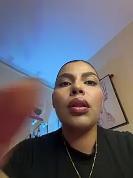 GigiiStone online show from February 2026 10:07:01 PM