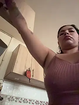 GigiiStone online show from March 2026 01:52:02 PM