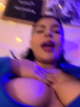 GigiiStone online show from November 2025 10:32:01 PM