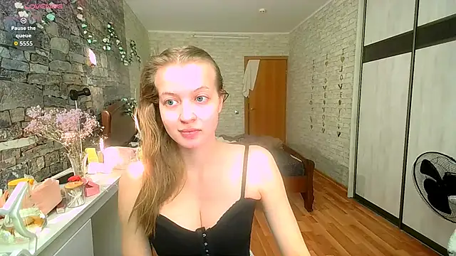   Aphrodita  wow   online show from April 2026 01:07:01 PM