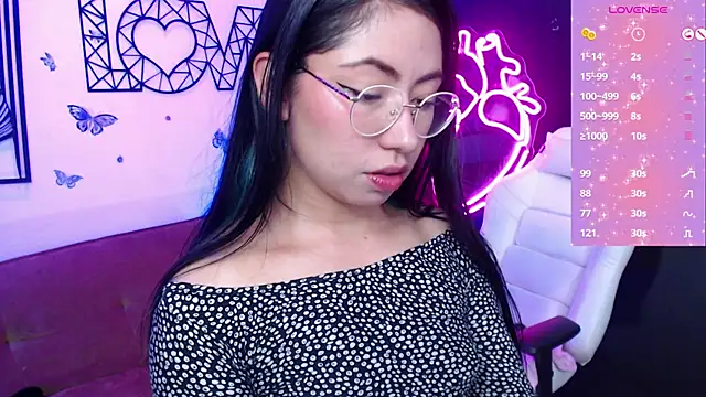 Snapshot of demyanderson_ chatting on January 2025 12:35:02 AM demyanderson online show from January 2025 12:35:02 AM