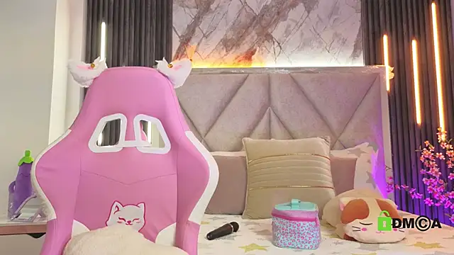 Happy tits online show from March 2026 02:40:02 PM