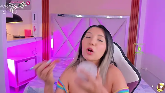 Happy tits online show from September 2025 07:46:02 PM