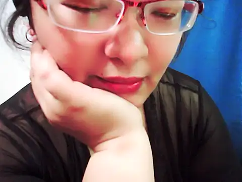 Snapshot of xiaorou-z chatting on March 2025 05:48:02 AM xiaorou-z online show from March 2025 05:48:02 AM