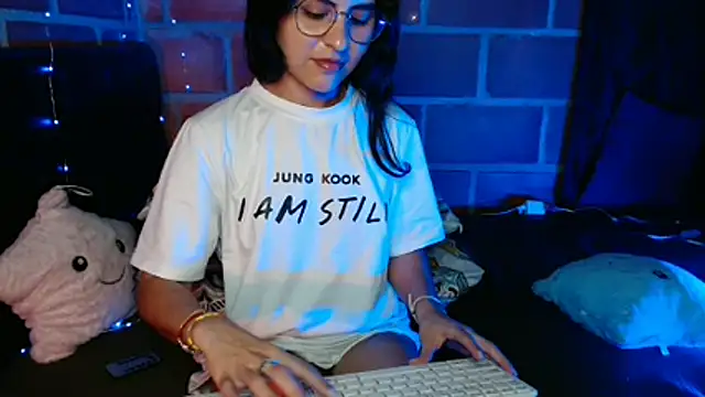 Nathacha online show from February 2026 10:43:01 PM